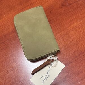 Universal thread wallet // 120417